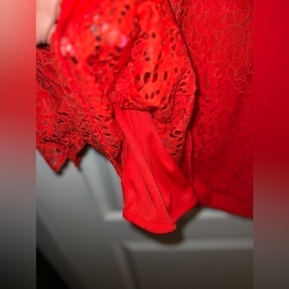 7th ave NY&co - Lace red shirt with ruffled sleeves - medium​ - Picture 7 of 9